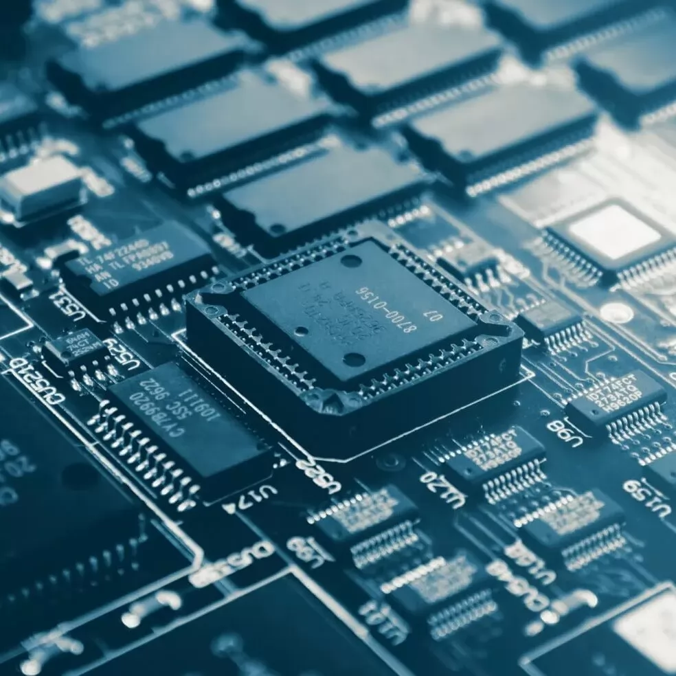 O padrão de pureza máxima: Como o Everflon™ UHP PFA protege os semicondutores de próxima geração