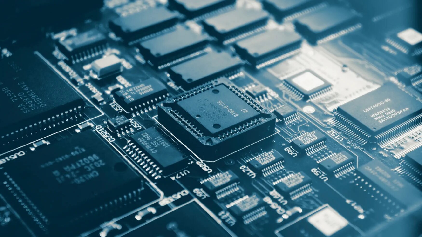 O padrão de pureza máxima: Como o Everflon™ UHP PFA protege os semicondutores de próxima geração